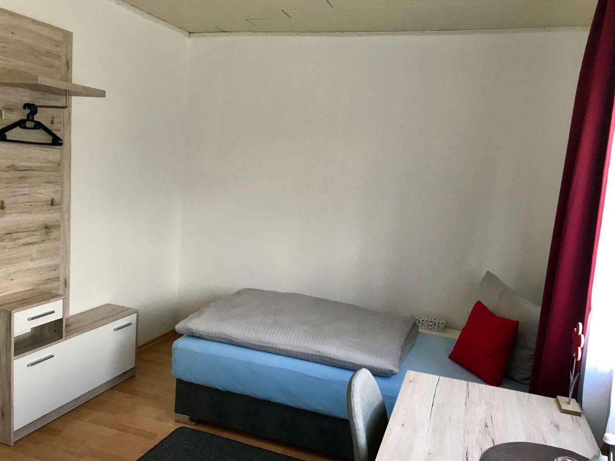 Juna Karlsruhe Exteriör bild