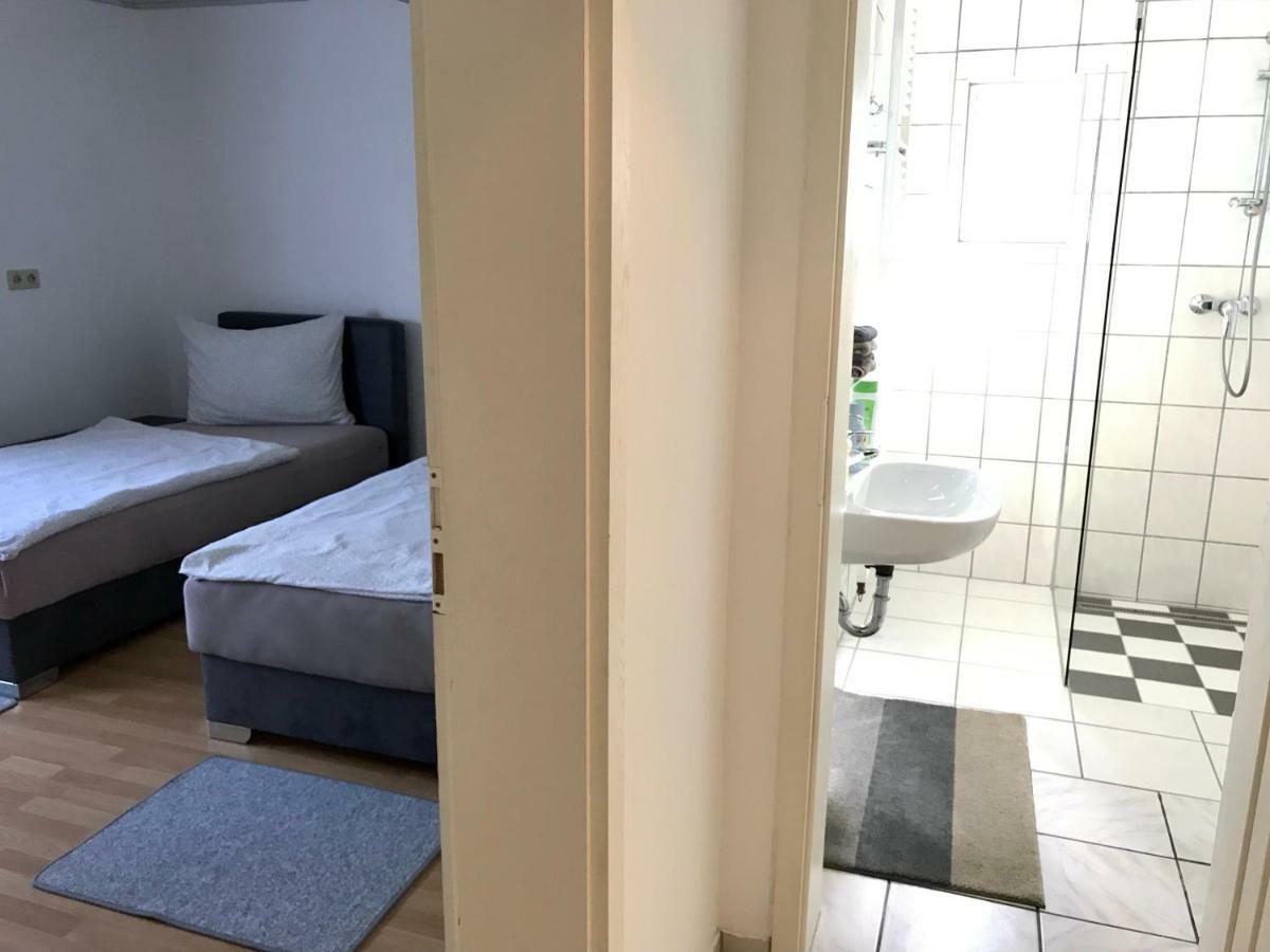 Juna Karlsruhe Exteriör bild