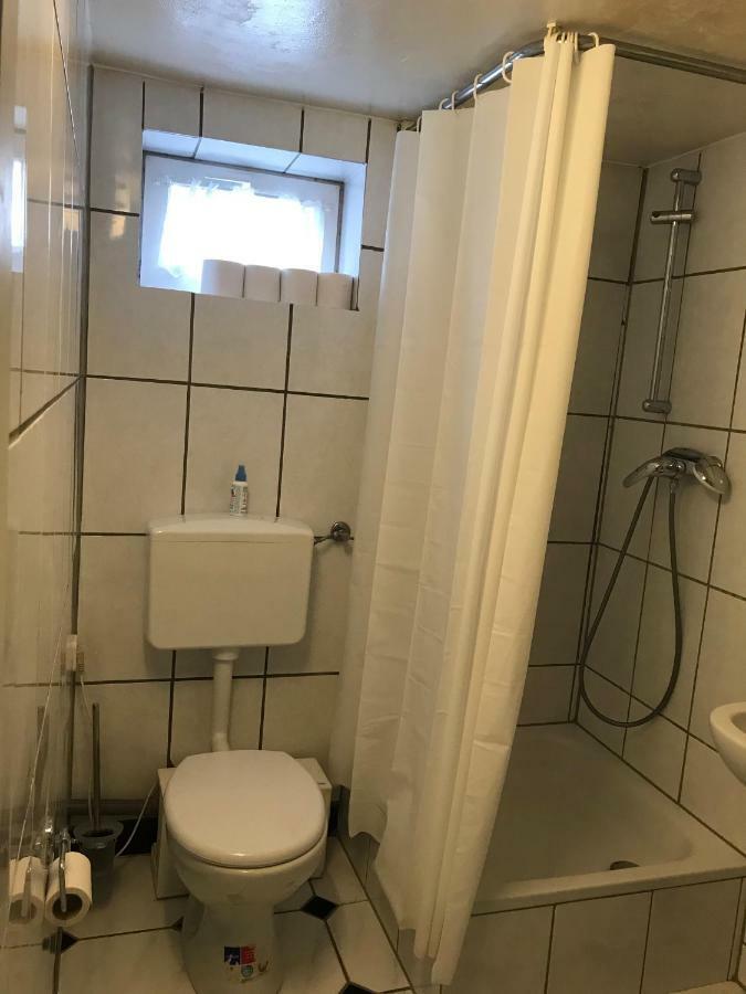 Juna Karlsruhe Exteriör bild